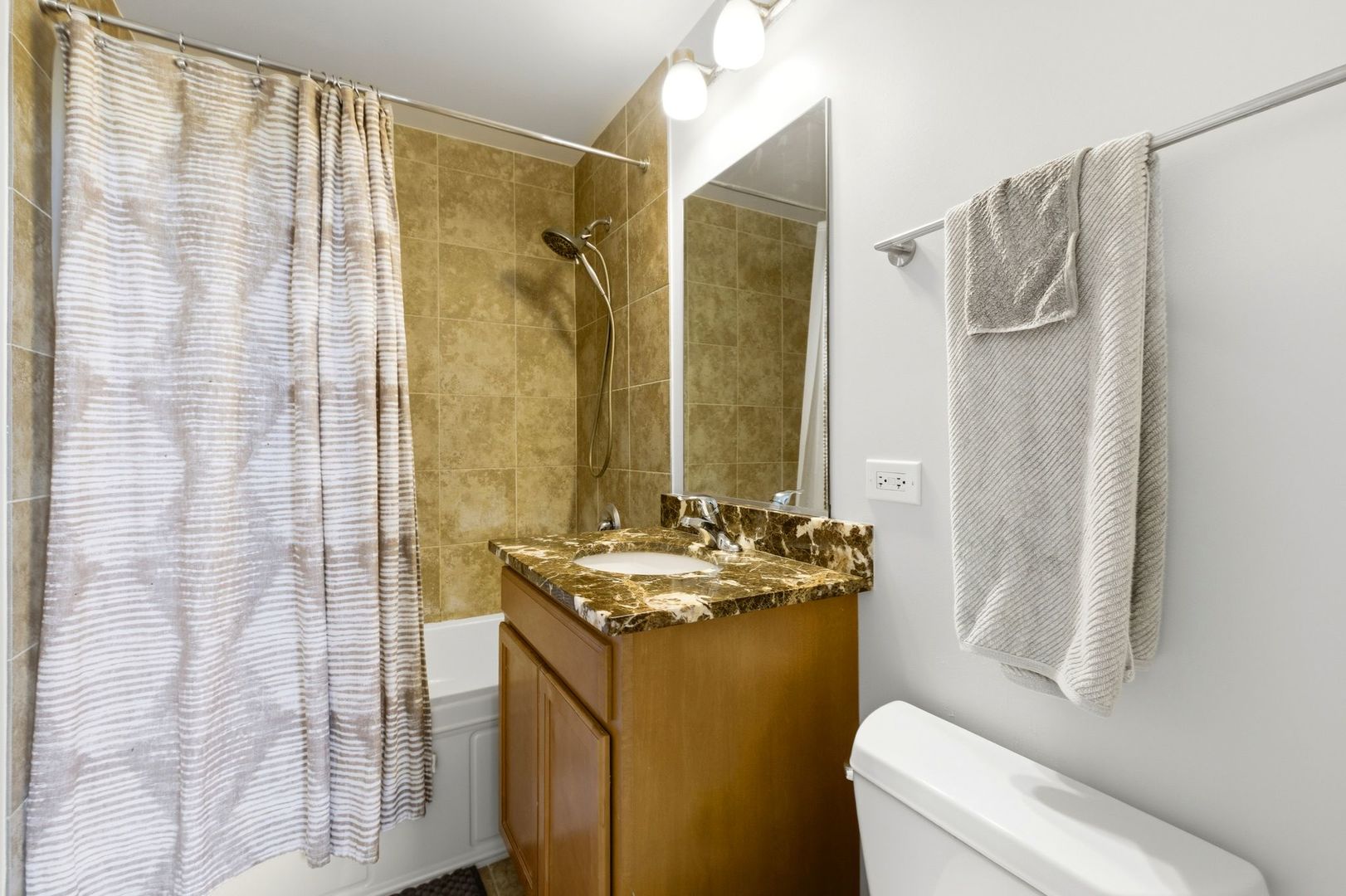 1791 West Howard Street Chicago IL 60626