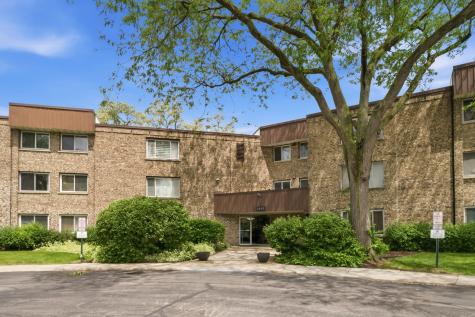 2600 Brookwood Way Drive Rolling Meadows IL 60008