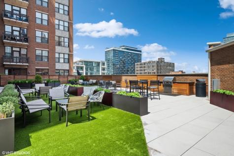 849 North Franklin Street Chicago IL 60610