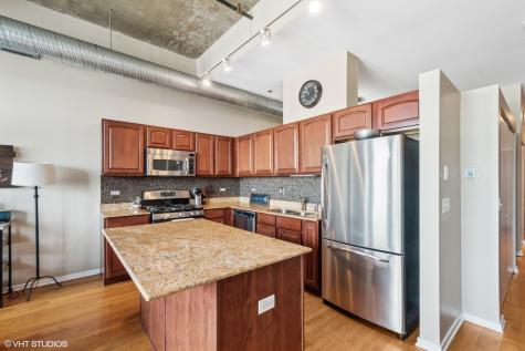 849 North Franklin Street Chicago IL 60610