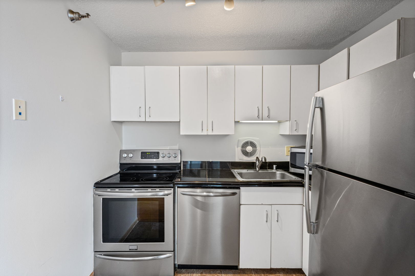 111 West Maple Street Chicago IL 60610