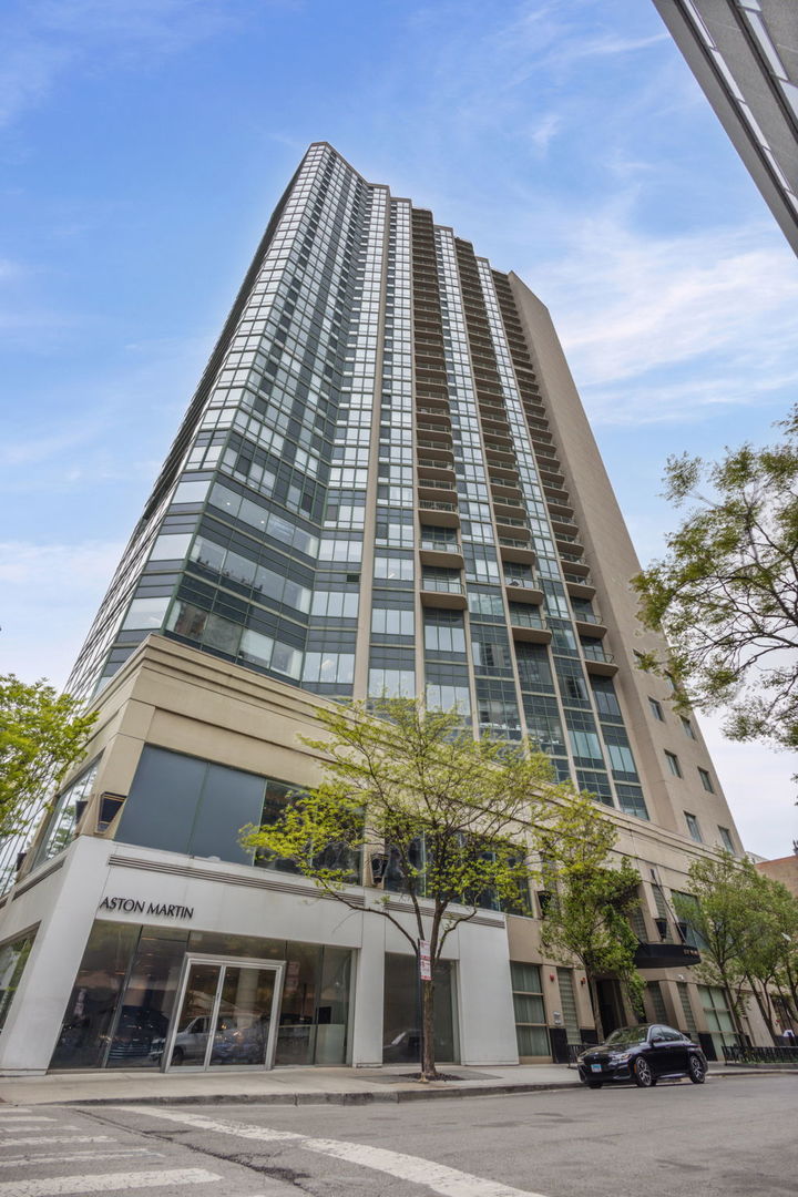 111 West Maple Street Chicago IL 60610