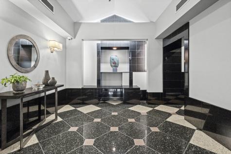 111 West Maple Street Chicago IL 60610