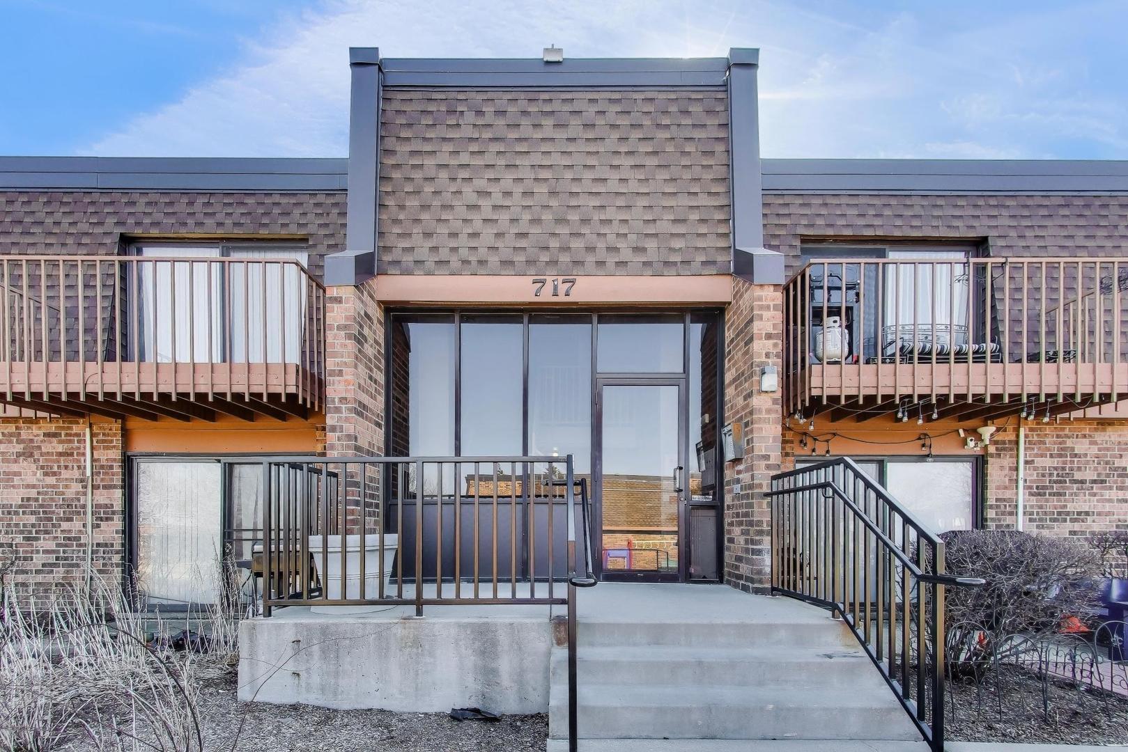 717 Killarney Court Schaumburg IL 60193