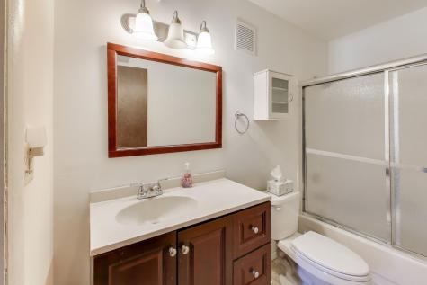 717 Killarney Court Schaumburg IL 60193
