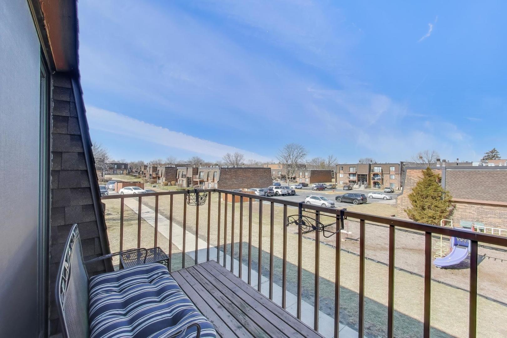 717 Killarney Court Schaumburg IL 60193