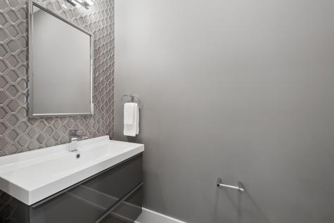 4220 South Ellis Avenue Chicago IL 60653