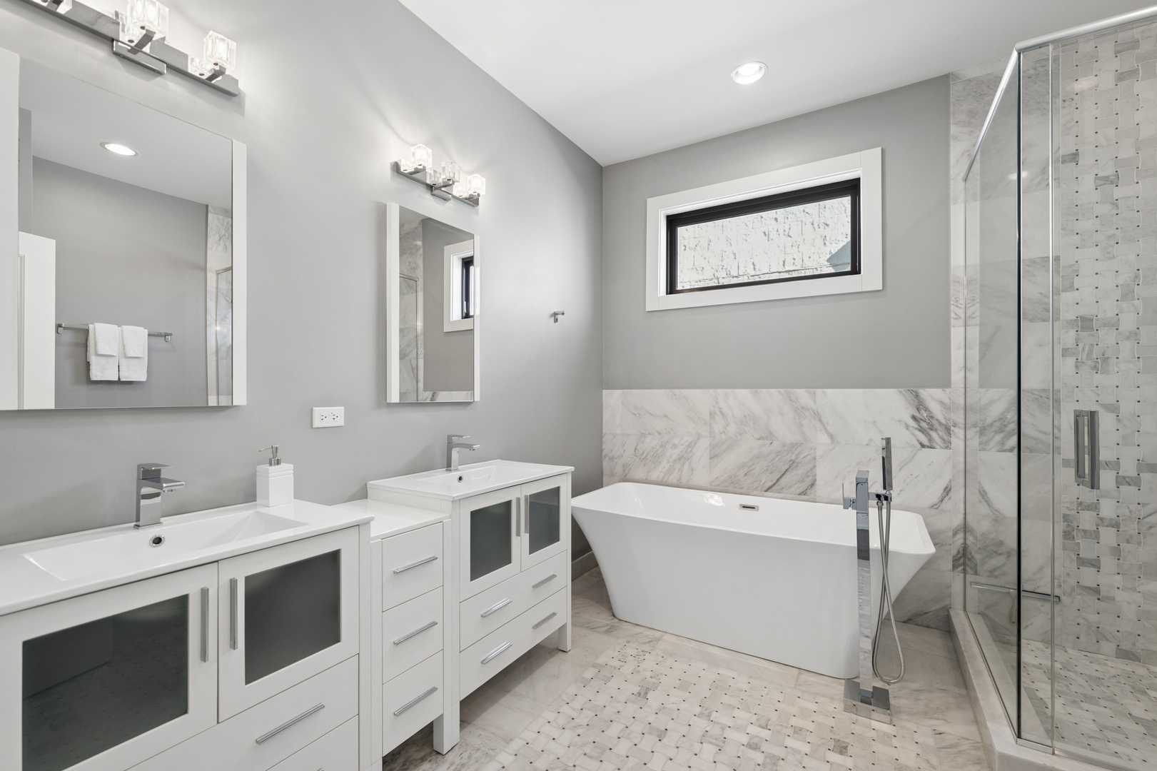 4220 South Ellis Avenue Chicago IL 60653