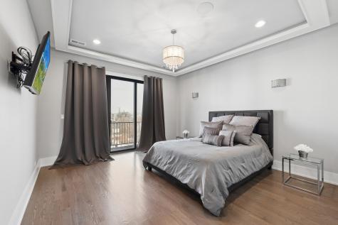 4220 South Ellis Avenue Chicago IL 60653