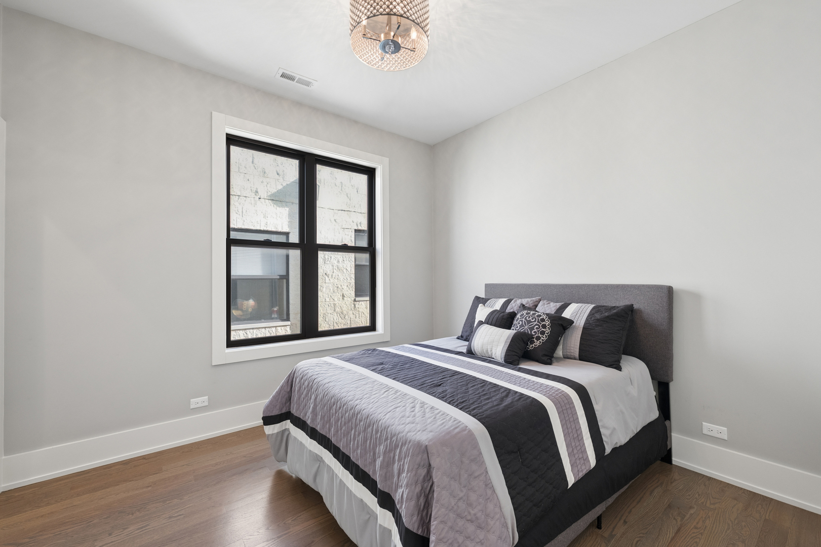 4220 South Ellis Avenue Chicago IL 60653