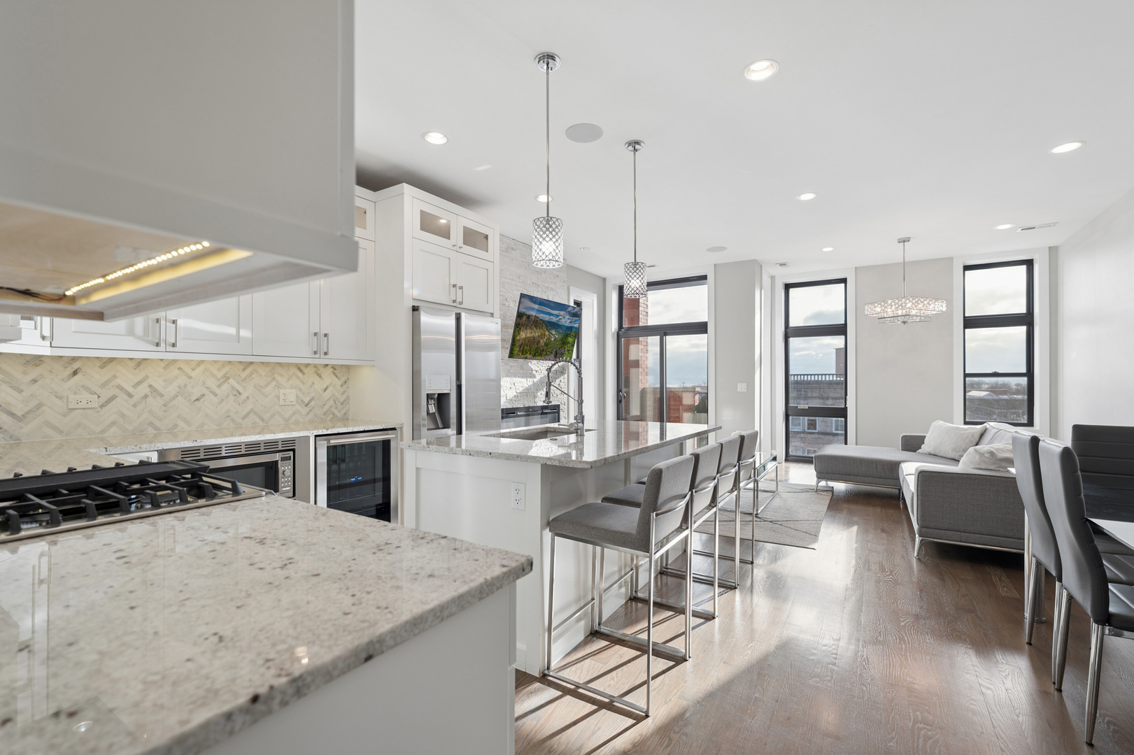 4220 South Ellis Avenue Chicago IL 60653