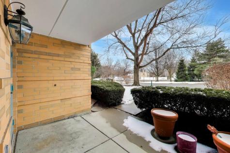 710 Creekside Drive Mount Prospect IL 60056