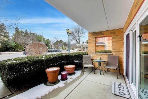 710 Creekside Drive Mount Prospect IL 60056