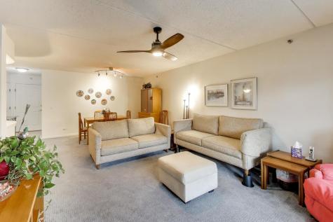 710 Creekside Drive Mount Prospect IL 60056