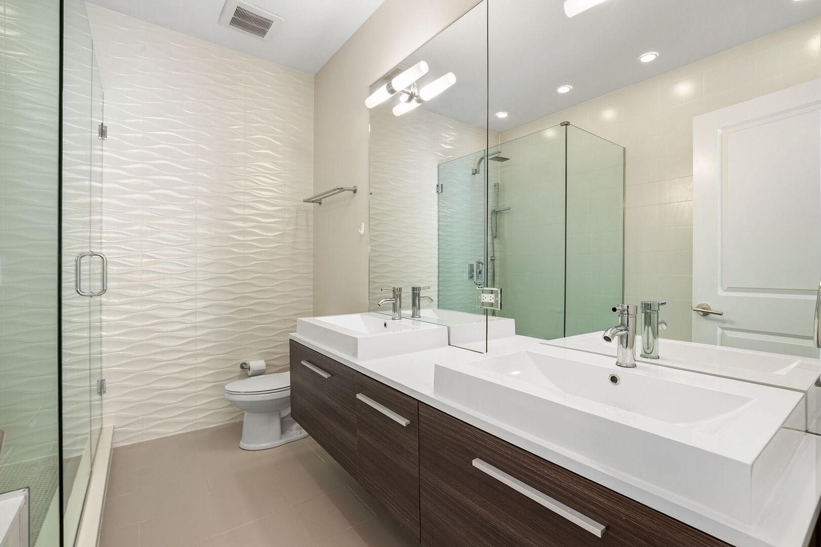 3007 North California Avenue Chicago IL 60618