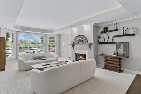 200 North River Lane Geneva IL 60134