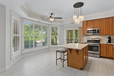 200 North River Lane Geneva IL 60134