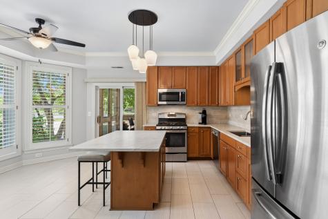 200 North River Lane Geneva IL 60134