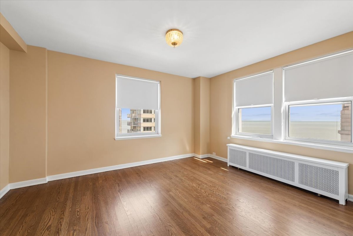 5555 North Sheridan Road Chicago IL 60640
