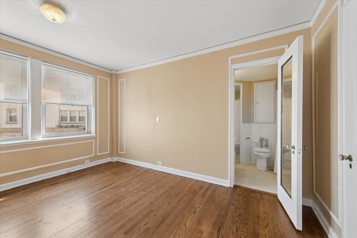 5555 North Sheridan Road Chicago IL 60640