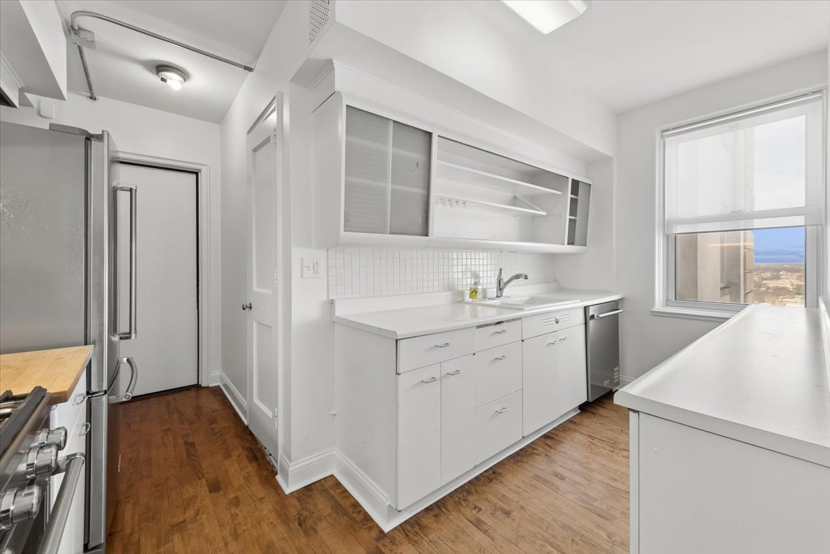 5555 North Sheridan Road Chicago IL 60640