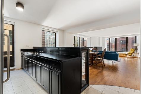 40 East Delaware Place Chicago IL 60611