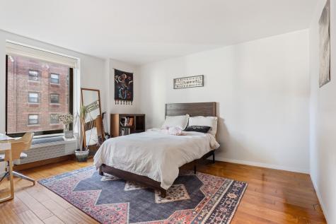 40 East Delaware Place Chicago IL 60611
