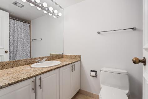 40 East Delaware Place Chicago IL 60611