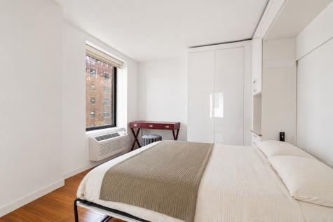 40 East Delaware Place Chicago IL 60611