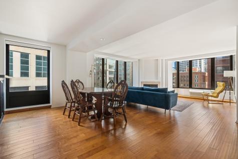 40 East Delaware Place Chicago IL 60611