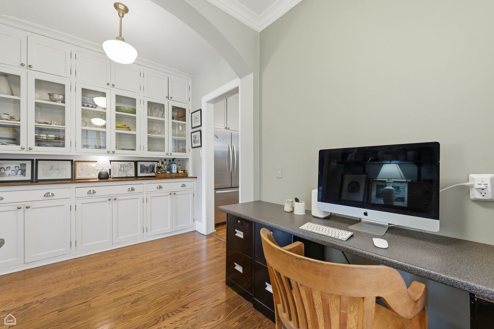 2060 West Farwell Avenue Chicago IL 60645