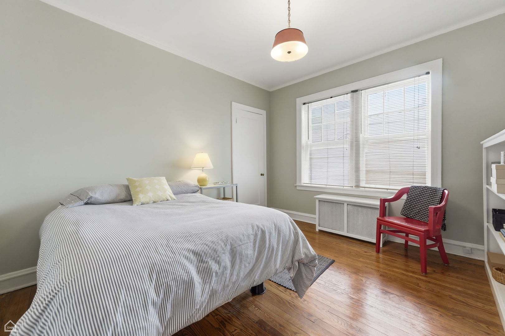 2060 West Farwell Avenue Chicago IL 60645