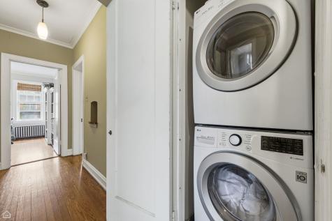 2060 West Farwell Avenue Chicago IL 60645