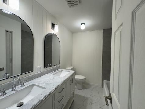 633 Dulles Road Des Plaines IL 60016