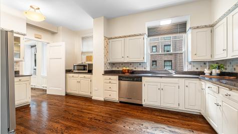 227 East Delaware Place Chicago IL 60611