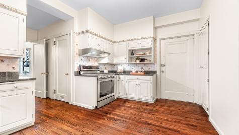 227 East Delaware Place Chicago IL 60611