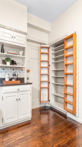 227 East Delaware Place Chicago IL 60611