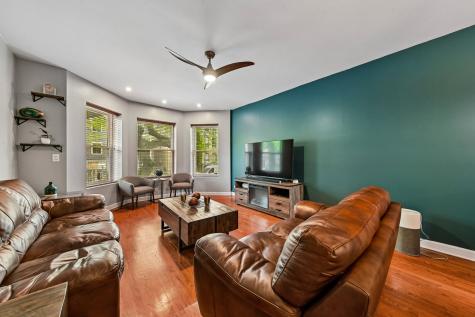 4032 South Calumet Street Chicago IL 60653