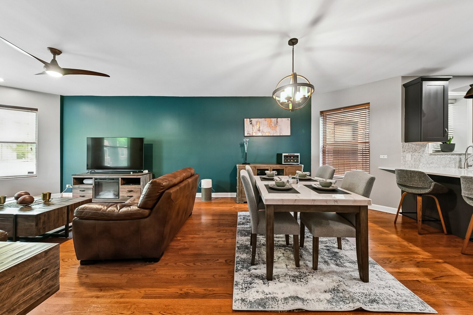 4032 South Calumet Street Chicago IL 60653