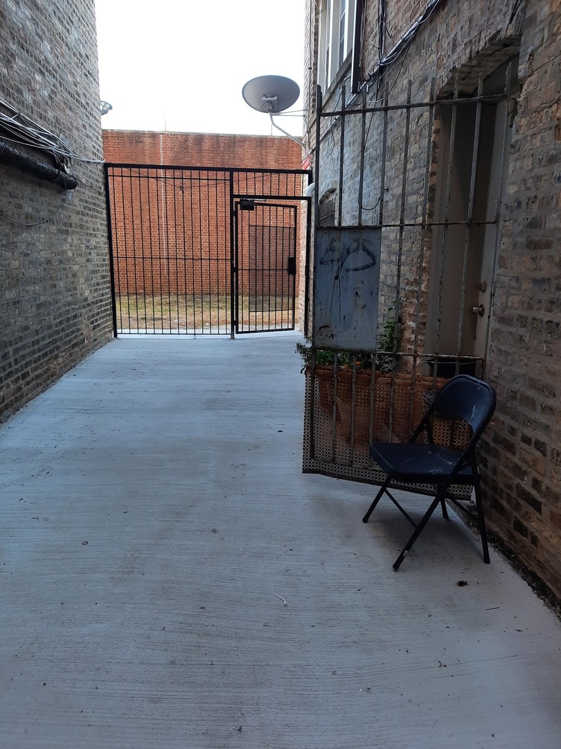 6451 North California Avenue Chicago IL 60645