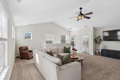 222 Bakers Drive W Lakemoor IL 60051