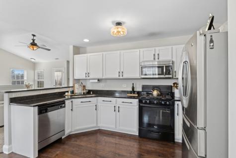 222 Bakers Drive W Lakemoor IL 60051