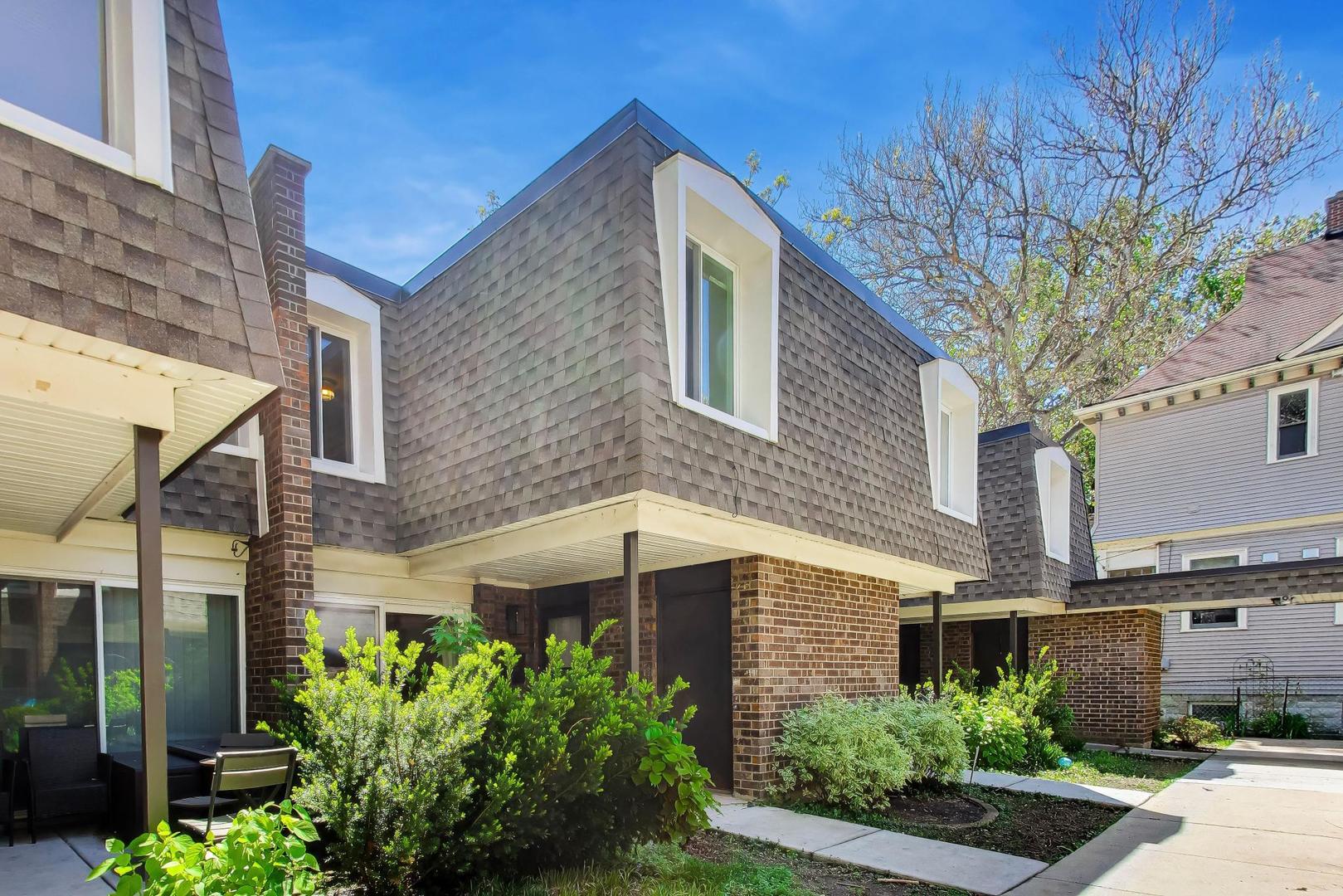 1623 West Belle Plaine Avenue Chicago IL 60613