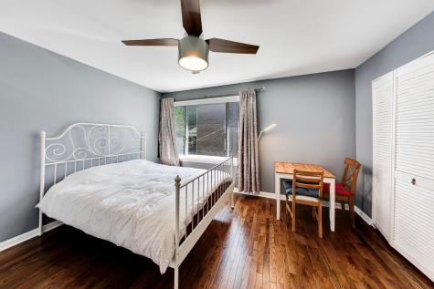 1623 West Belle Plaine Avenue Chicago IL 60613