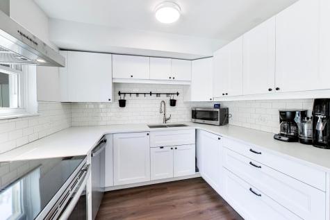 1623 West Belle Plaine Avenue Chicago IL 60613