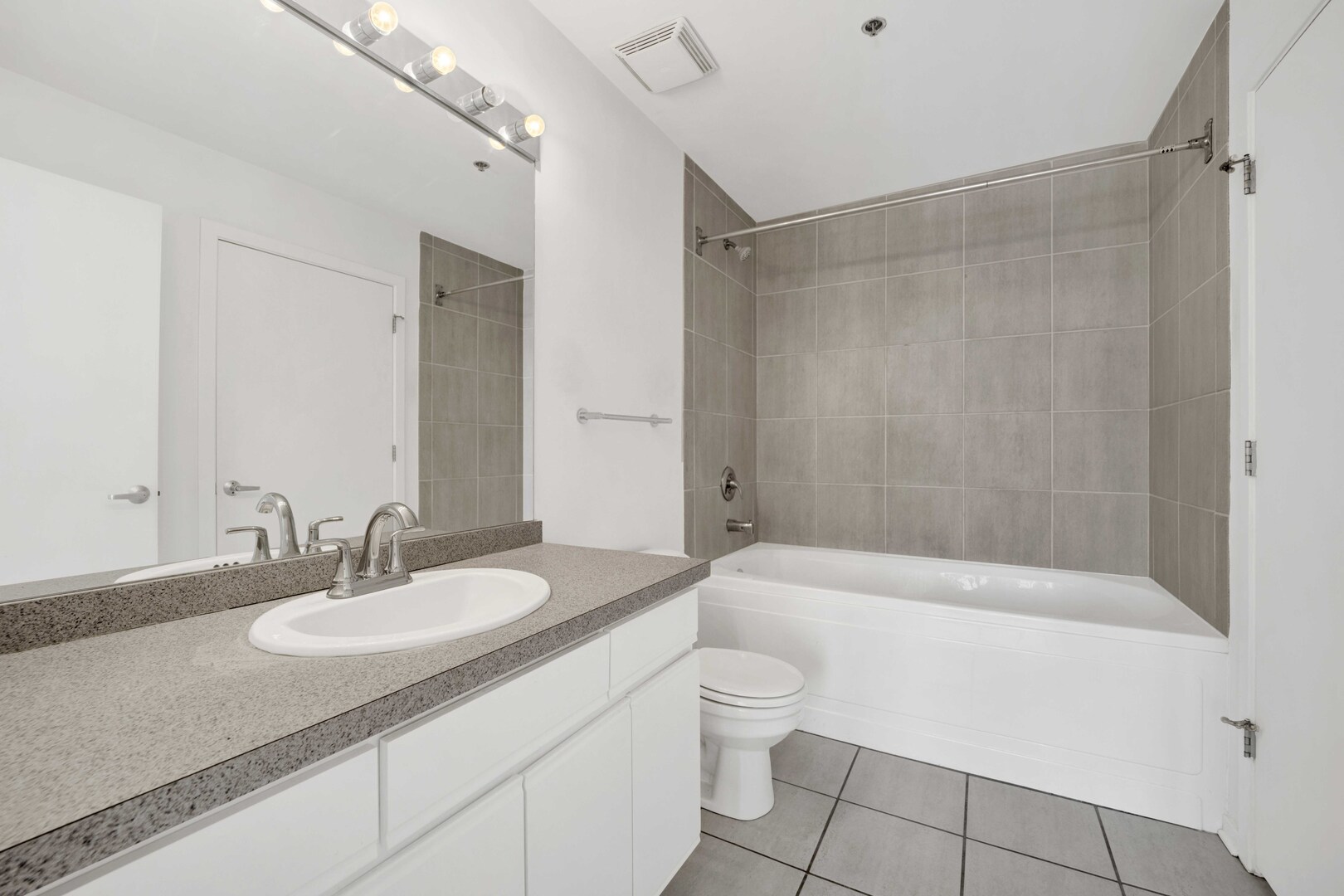 1525 South Sangamon Street Chicago IL 60608