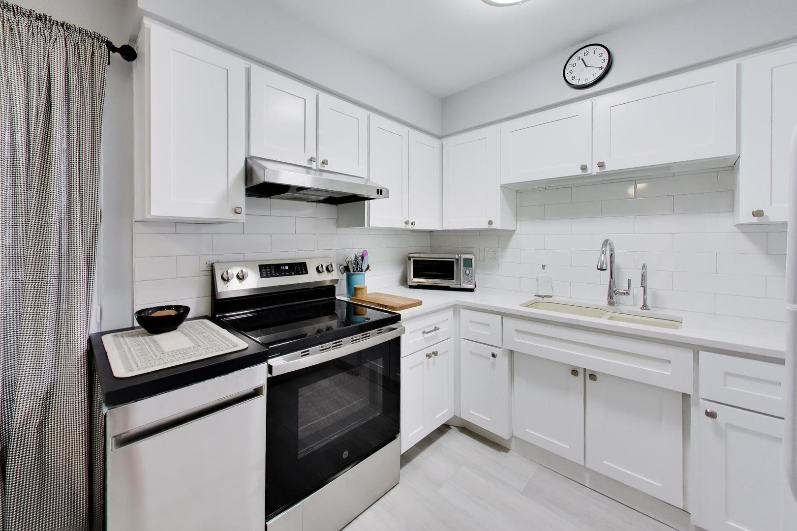 1125 West Lunt Avenue Chicago IL 60626