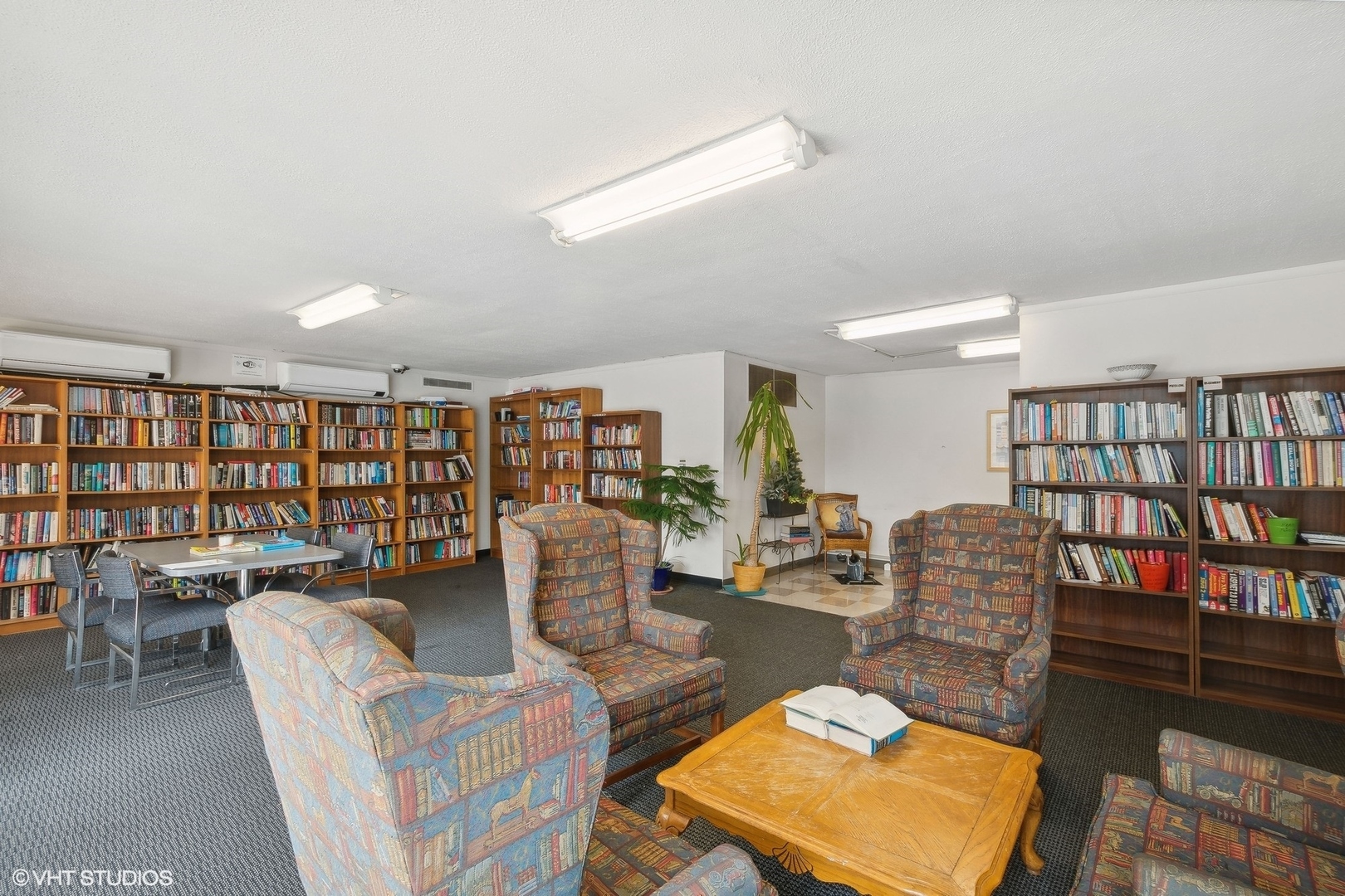 5455 North Sheridan Road Chicago IL 60640