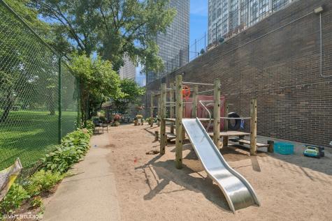 5455 North Sheridan Road Chicago IL 60640