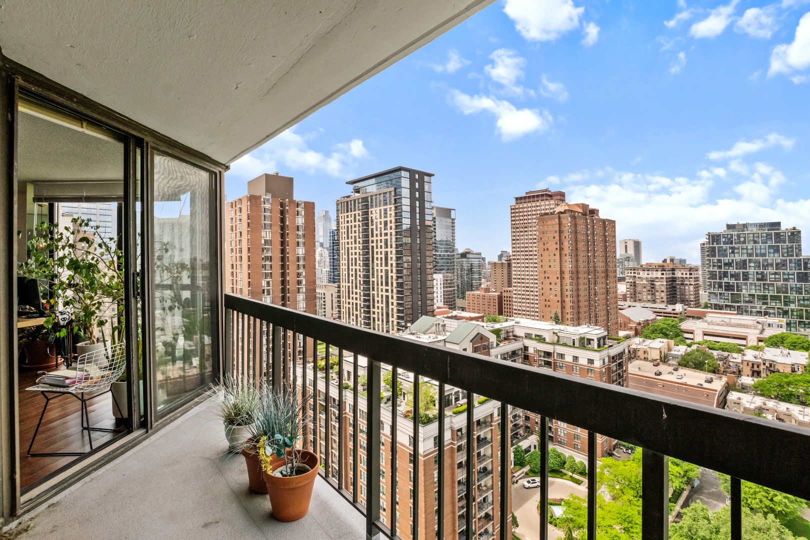 33 West Delaware Place Chicago IL 60610